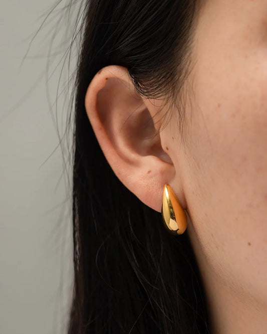 Uisce Teardrop Studs