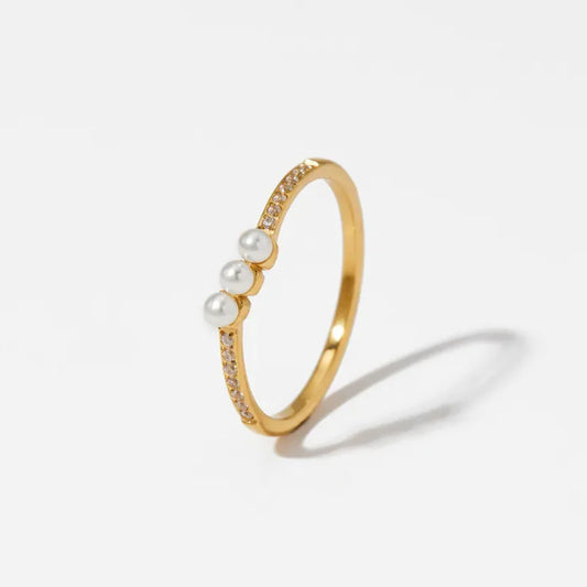 Cara Pearl Gold Ring